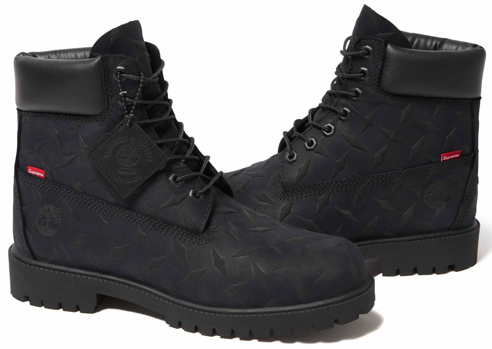 Par de botas Supreme x Timberland Diamond Plate 6-Inch en negro total con relieve tonal de chapa antideslizante