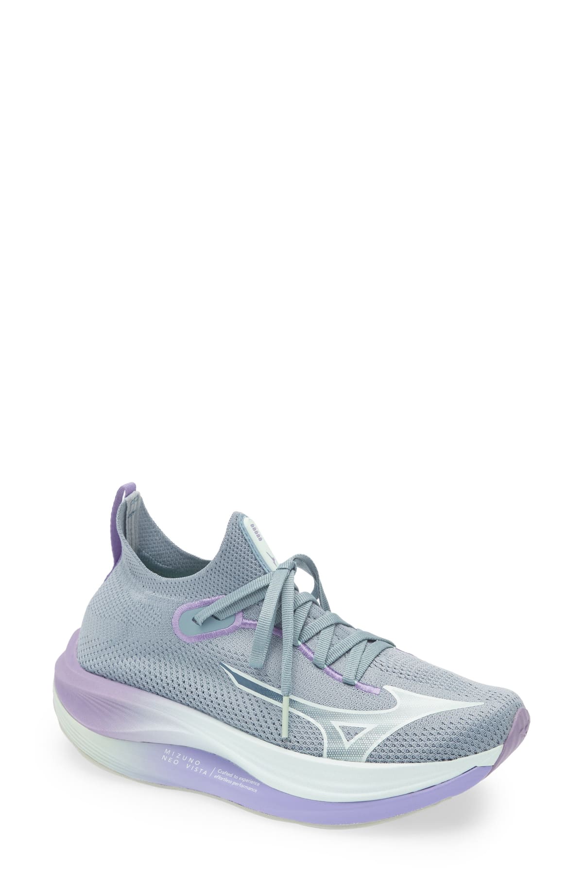 Zapatilla de running Mizuno Neo Vista con capellada tejida gris azulado, cuello tipo calcetín y mediasuela alta en degradé blanco y lila